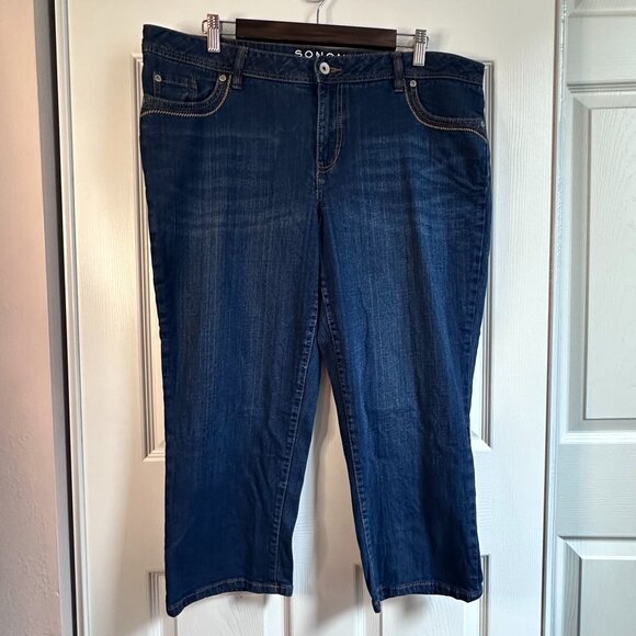 Sonoma Women's 16 Modern Fit Denim Jean Capris Contrast Stitching Mid-rise - Picture 1 of 9
